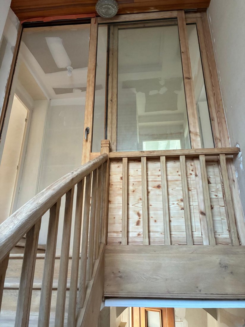 Sablage d'un escalier